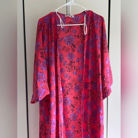Jessica Simpson Floral Kimono - Picture 2 of 9